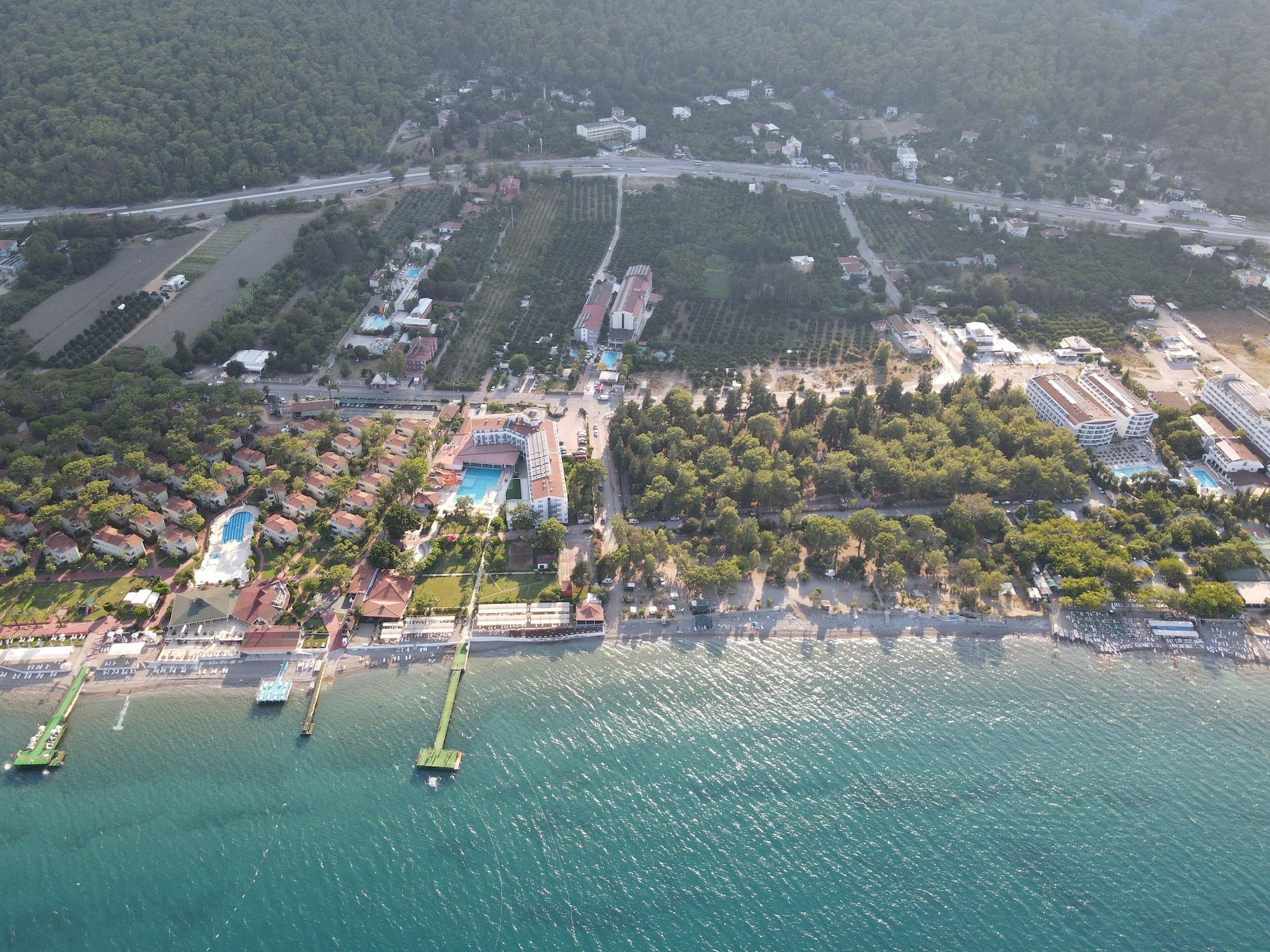 Grand Hotel Derin Белдиби Екстериор снимка