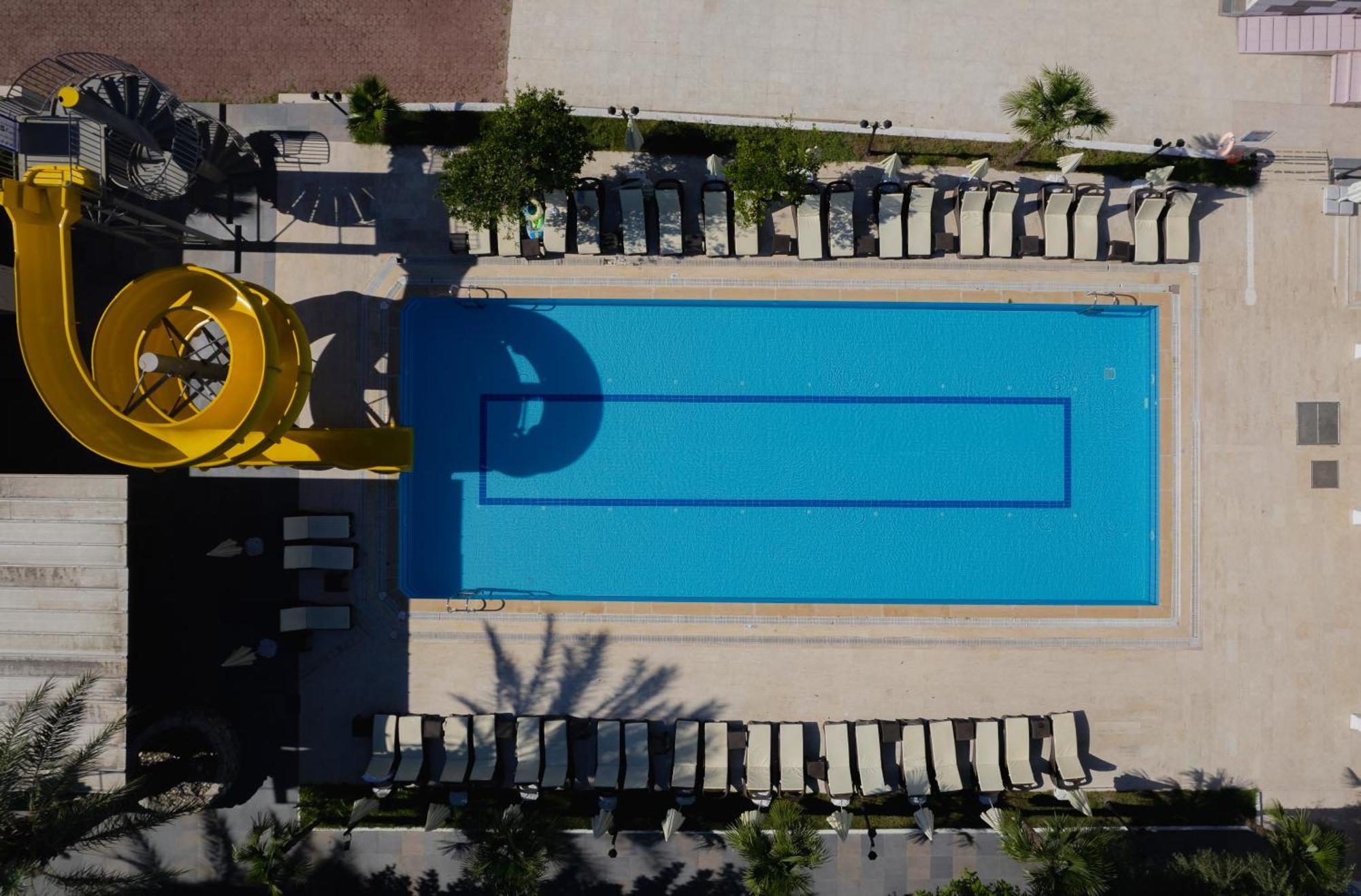 Grand Hotel Derin Белдиби Екстериор снимка