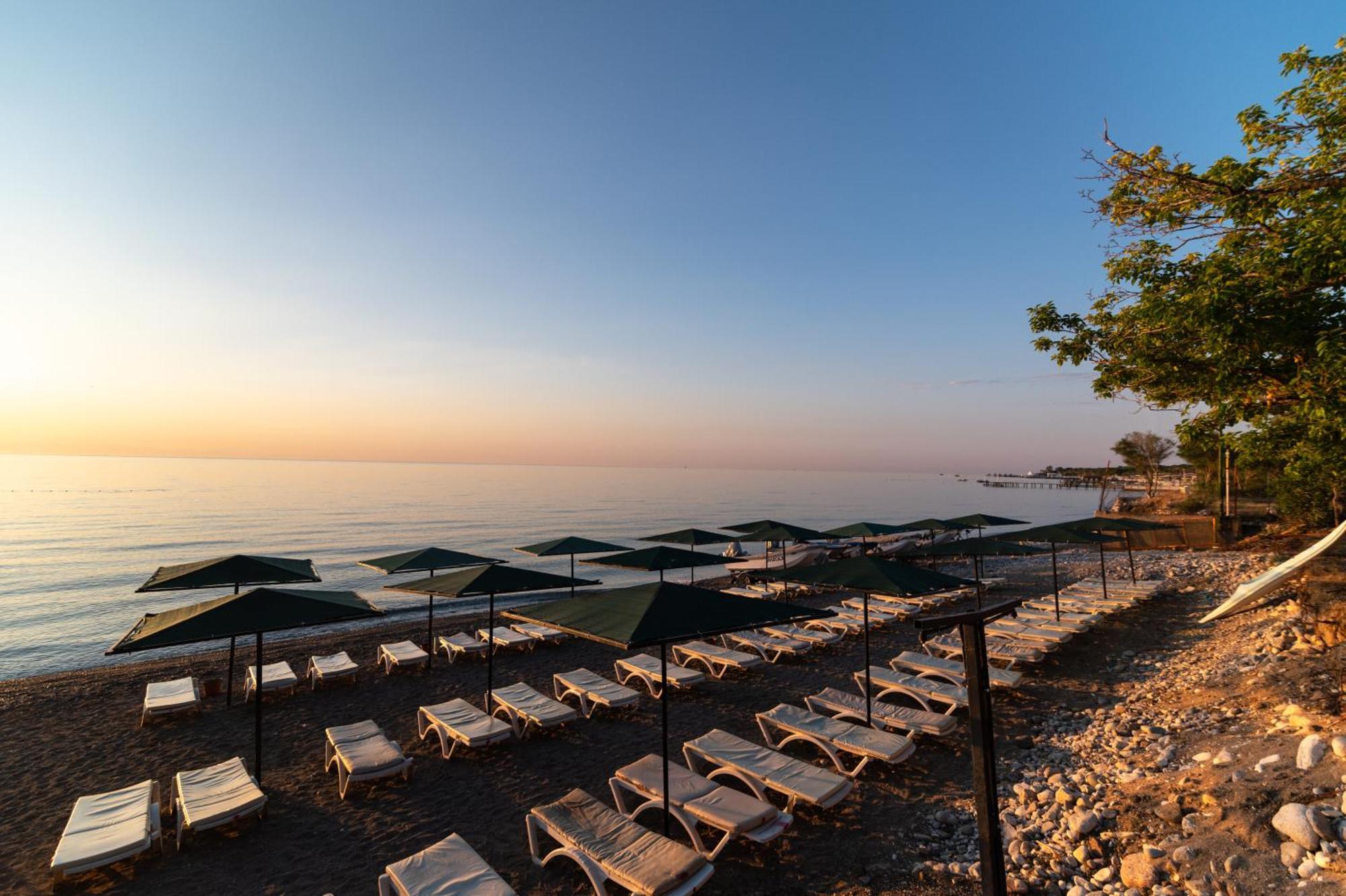 Grand Hotel Derin Белдиби Екстериор снимка